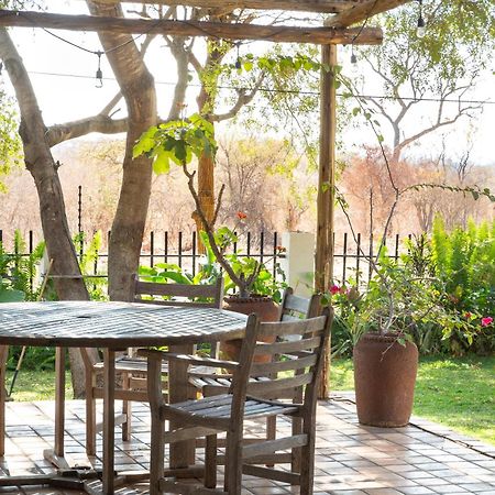 Drift Inn Victoria Falls Exterior foto